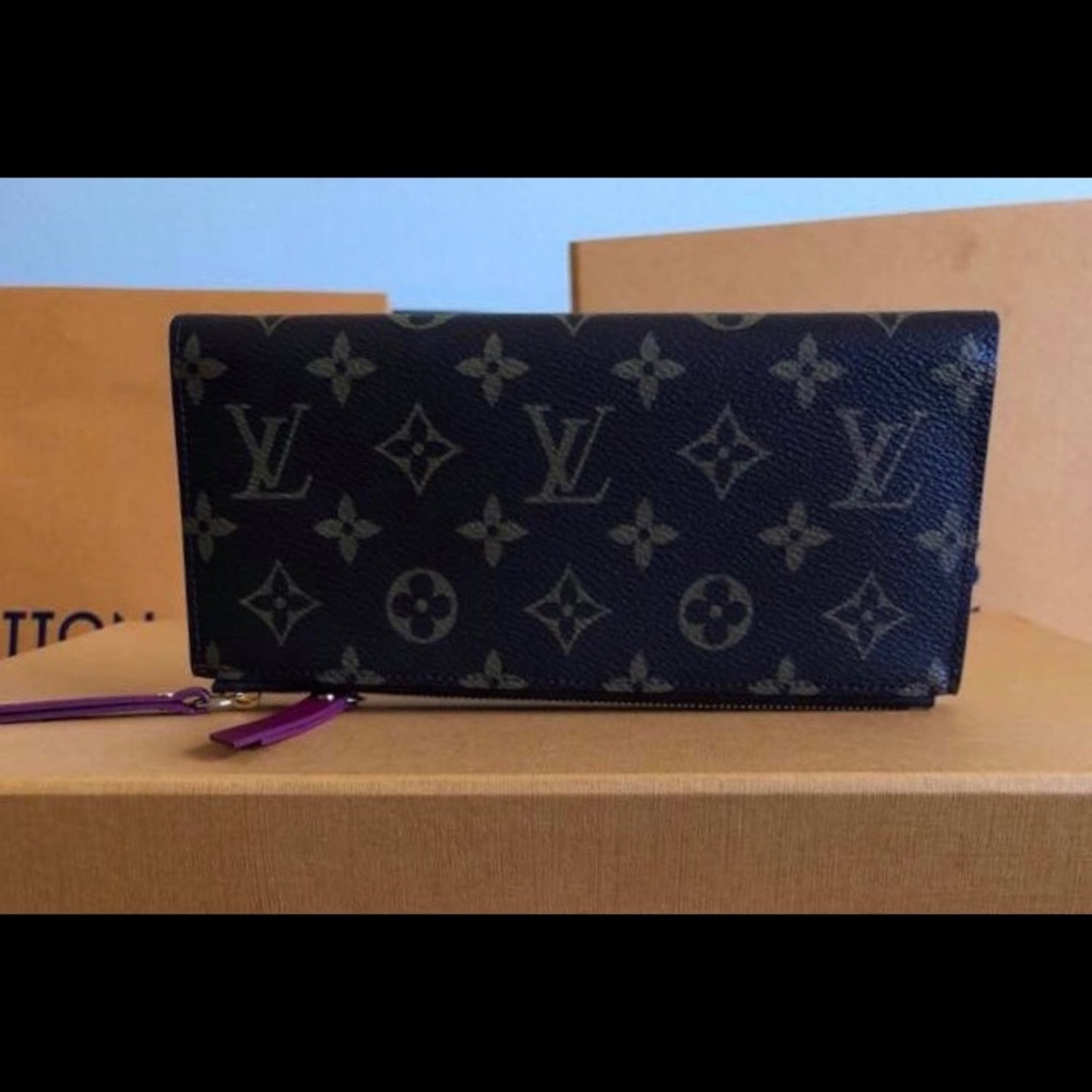 Authentic Louis Vuitton Adele wallet